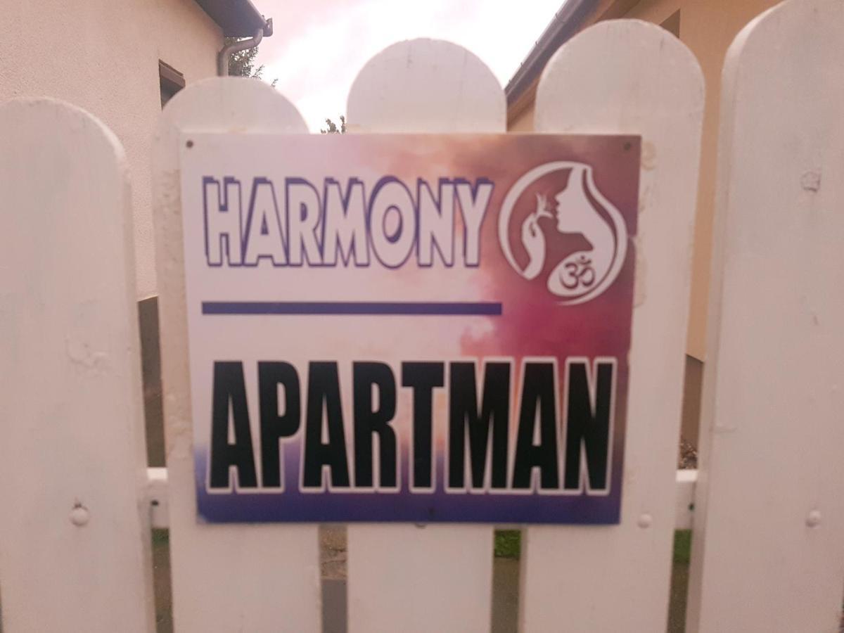 凯斯特海伊Apartman Harmony公寓 外观 照片